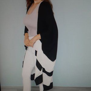 BLACK & WHITE Gorgeous Batwing Kimono ONE SIZE